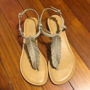Carlos Santana Feather Sandals